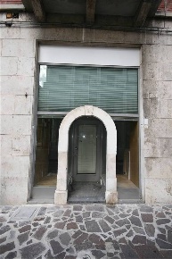 Foto Locale commerciale in -, Sulmona Centro di 40 m² con 1 locali
