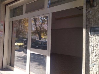 Foto Locale commerciale in Via Poggio di Venaco 27, Roma Ostia Levante