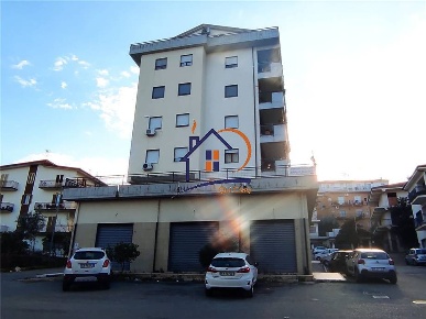 Foto Magazzino in Via Pietro Nenni, Corigliano-Rossano di 78 m² in vendita