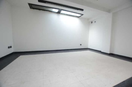 Foto Negozio in -, Belluno Centro di 55 m² con 2 locali in vendita