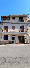 Foto Negozio in -, Pontecorvo Centro di 35 m² con 2 locali in affitto