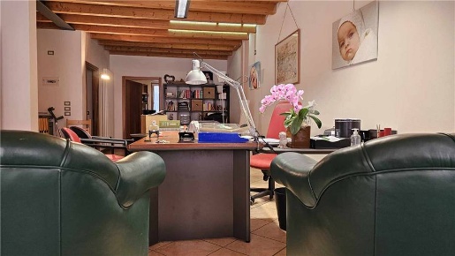 Foto Negozio in -, Belluno Centro di 64 m² con 2 locali in vendita
