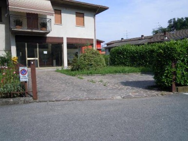 Foto Negozio in Via Celatica 26, Gandosso Celatica-tolari di 90 m²