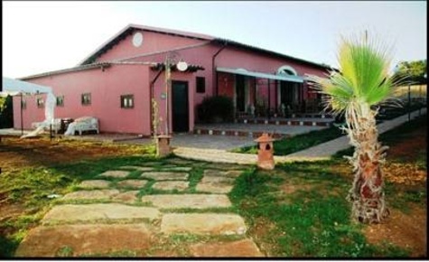 Foto Agriturismo in Via C/DA ZISOLA SN, Noto Centro di 250 m² con 8 locali