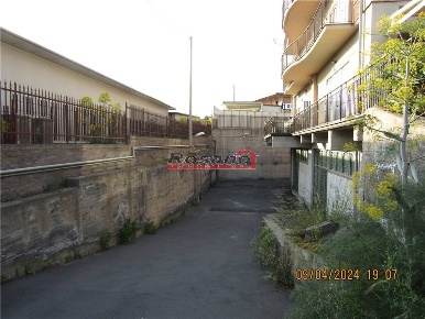 Foto Locale commerciale in Via Cavaliere Bosco, Santa Maria di Licodia