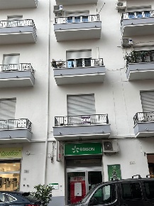 Foto Ufficio in VIA GIORDANO BRUNO, Soverato Soverato Marina di 90 m²
