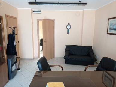 Foto Ufficio in VIA TRIESTE, San Cataldo di 90 m² con 3 locali in vendita