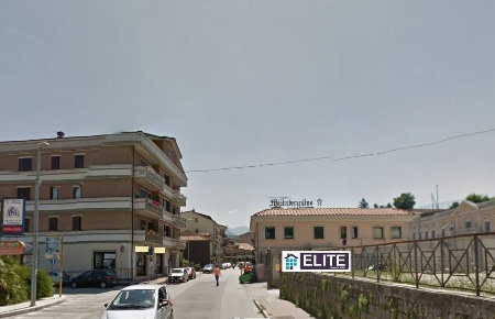 Foto Negozio a Atripalda di 1600 m² in affitto