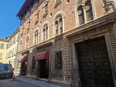 Foto Negozio in Via del Cristo  4B, Reggio nell'Emilia Centro Storico