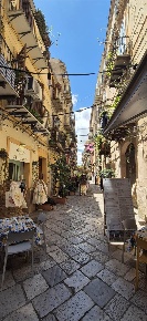 Foto Attività commerciale in via dell'orologio  22, Palermo Castellammare