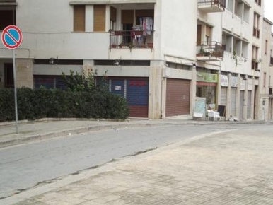 Foto Negozio in Via Pellegrino, Marsala Centro Storico di 140 m² in affitto