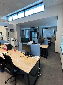 Foto Ufficio a Sesto Fiorentino Piana, Osmannoro di 600 m² con 7 locali
