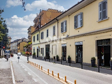 Foto Negozio in via Mazzini 61, Villasanta di 36 m² con 1 locali in vendita