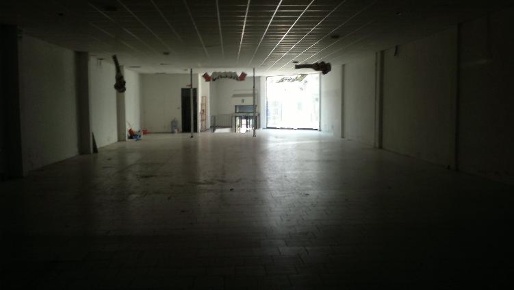 Foto Negozio a Prato Zarini - Valentini di 700 m² con 2 locali in affitto