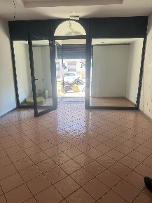 Foto Attività commerciale in Via Roma, Sant'Anastasia Centro di 72 m²