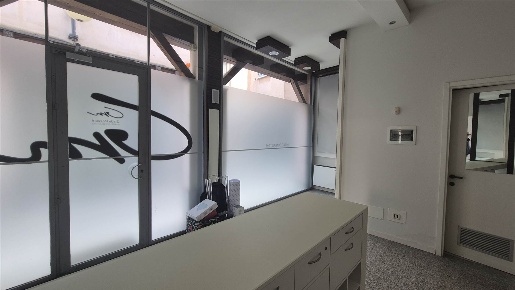 Foto Negozio a Piacenza Centro Storico di 40 m² con 2 locali in affitto