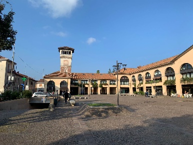 Foto Ufficio in via repubblica  8, Origgio di 121 m² con 2 locali
