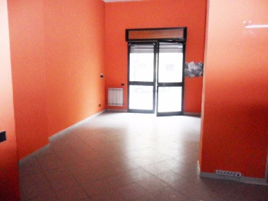 Foto Negozio a Avellino Picarelli, Rione Ferrovia, Archi di 35 m²