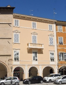 Foto Attività commerciale a San Severino Marche Centro di 39 m² in vendita