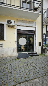 Foto Negozio in VIA DEI VOLSCI, Fondi Centro di 30 m² con 1 locali