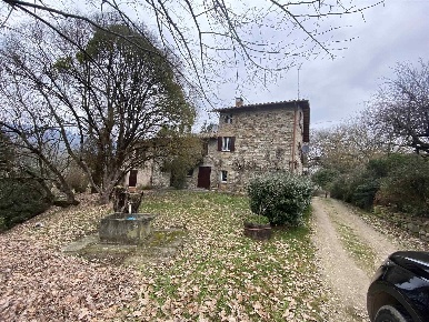 Foto Cessione attività a Gubbio con 15 locali in vendita