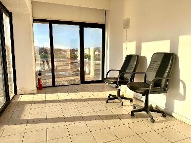 Foto Ufficio a Sarzana Crociata di 92 m² con 4 locali in affitto