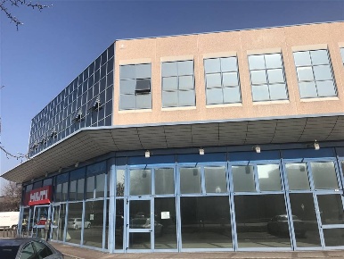 Foto Negozio a Reggio nell'Emilia Carrozzone di 320 m² con 2 locali