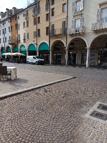 Foto Negozio a Mantova Centro di 55 m² in affitto