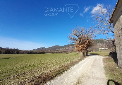 Foto Cessione attività a Costacciaro Villa Col Dei Canali di 175 m²