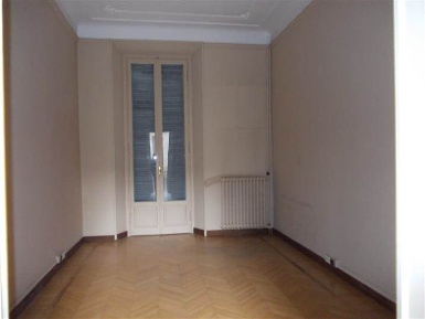 Foto Ufficio a Novara Centro Storico di 215 m² con 10 locali in affitto