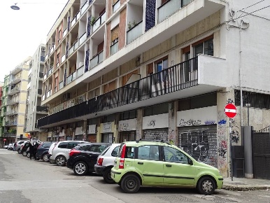Foto Negozio in Via Buccari 128, Bari Carrassi di 44 m² con 1 locali