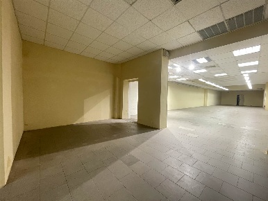 Foto Attività commerciale a Firenze Mazzini - Oberdan di 211 m² in vendita