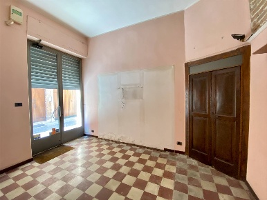 Foto Negozio in Via Sopramuro  56 B, Piacenza Centro Storico di 22 m²