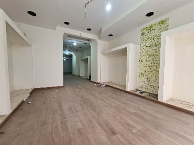 Foto Negozio in Corso Garibaldi 41, Santa Maria Capua Vetere di 205 m²