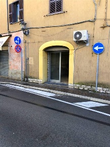 Foto Negozio in Via Alfieri, Ceprano Centro di 100 m² in vendita