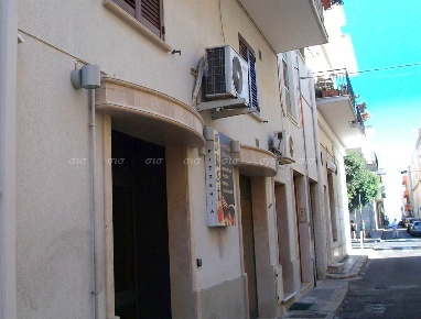 Foto Attività commerciale in via Stevens  10, Gallipoli Centro di 100 m²