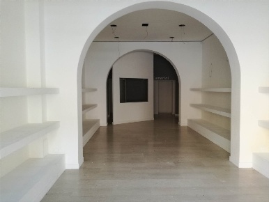 Foto Negozio a Cecina Cecina Centro di 88 m² con 1 locali in affitto