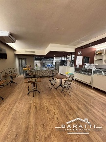 Foto Ristorante a Mantova Belfiore di 104 m² con 4 locali in affitto
