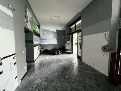 Foto Locale commerciale a La Spezia Kennedy - Mazzetta di 75 m² in vendita