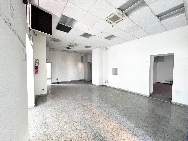 Foto Locale commerciale a Firenze San Frediano di 153 m² con 3 locali