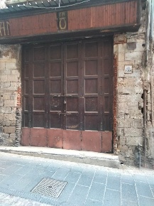 Foto Negozio in Corso Telesio, Cosenza Centro Storico di 50 m² con 1 locali