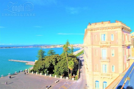 Foto Ristorante a Siracusa di 120 m² con 5 locali in vendita