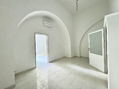 Foto Ufficio a Trani di 60 m² con 2 locali in affitto