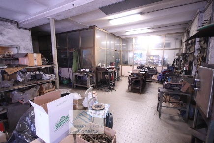 Foto Laboratorio a Alba Corso Langhe, Moretta, Corso Cortemilia di 125 m²