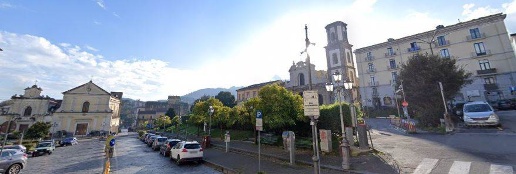 Foto Negozio in PIAZZA SAN FRANCESCO 6, Cava de' Tirreni Centro di 110 m²