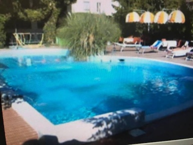 Foto Hotel a Rimini Marebello di 600 m² in vendita