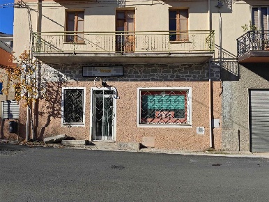 Foto Negozio a Loceri di 110 m² con 3 locali in vendita