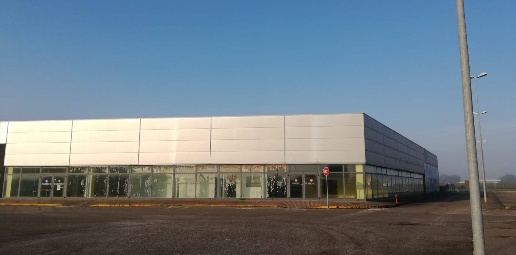 Foto Attività commerciale a Isola Rizza di 2979 m² con 3 locali in vendita