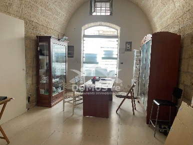 Foto Locale commerciale a Andria Sacro Cuore - Via Corato di 27 m²