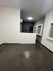 Foto Negozio a Bordighera Centro di 30 m² con 1 locali in vendita